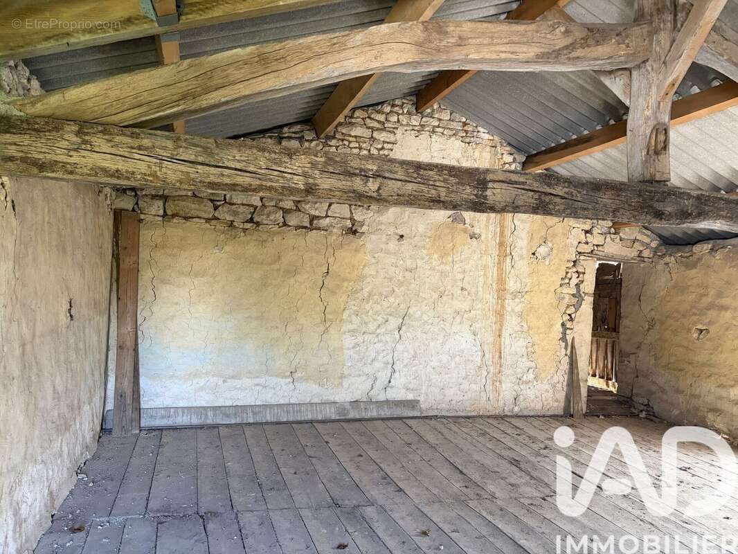 Maison 157 m² à Le Rochereau  - photo 8