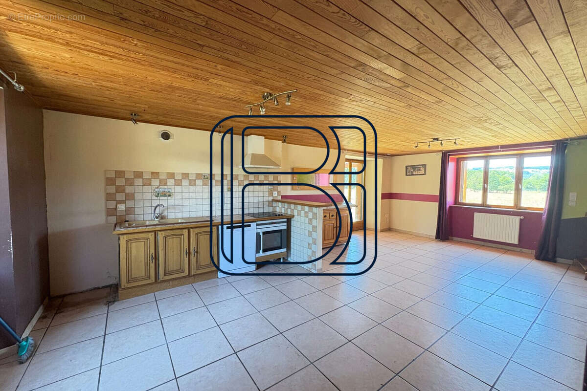 Maison 185 m² à Marsac-En-Livradois  - photo 3