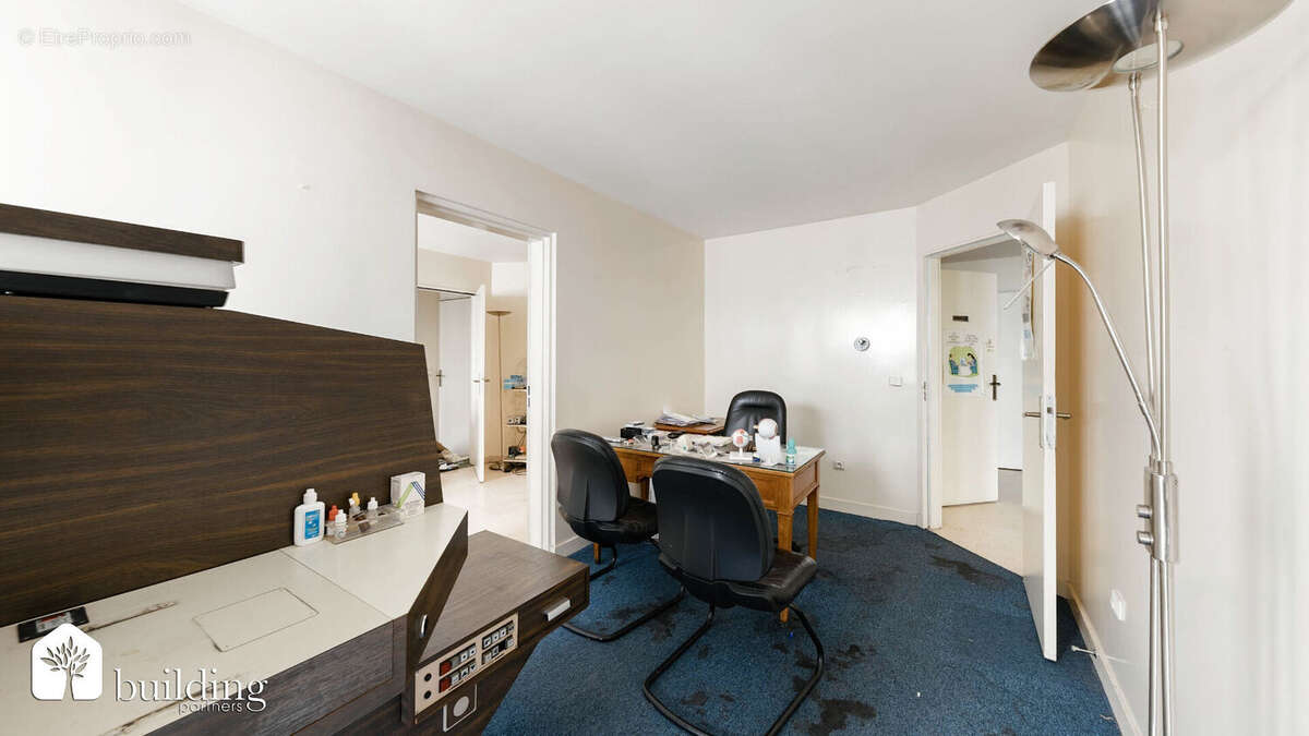 Levallois-Perret Mairie - Appartement 3 pièces avec balcons de 77 m² - photo 6