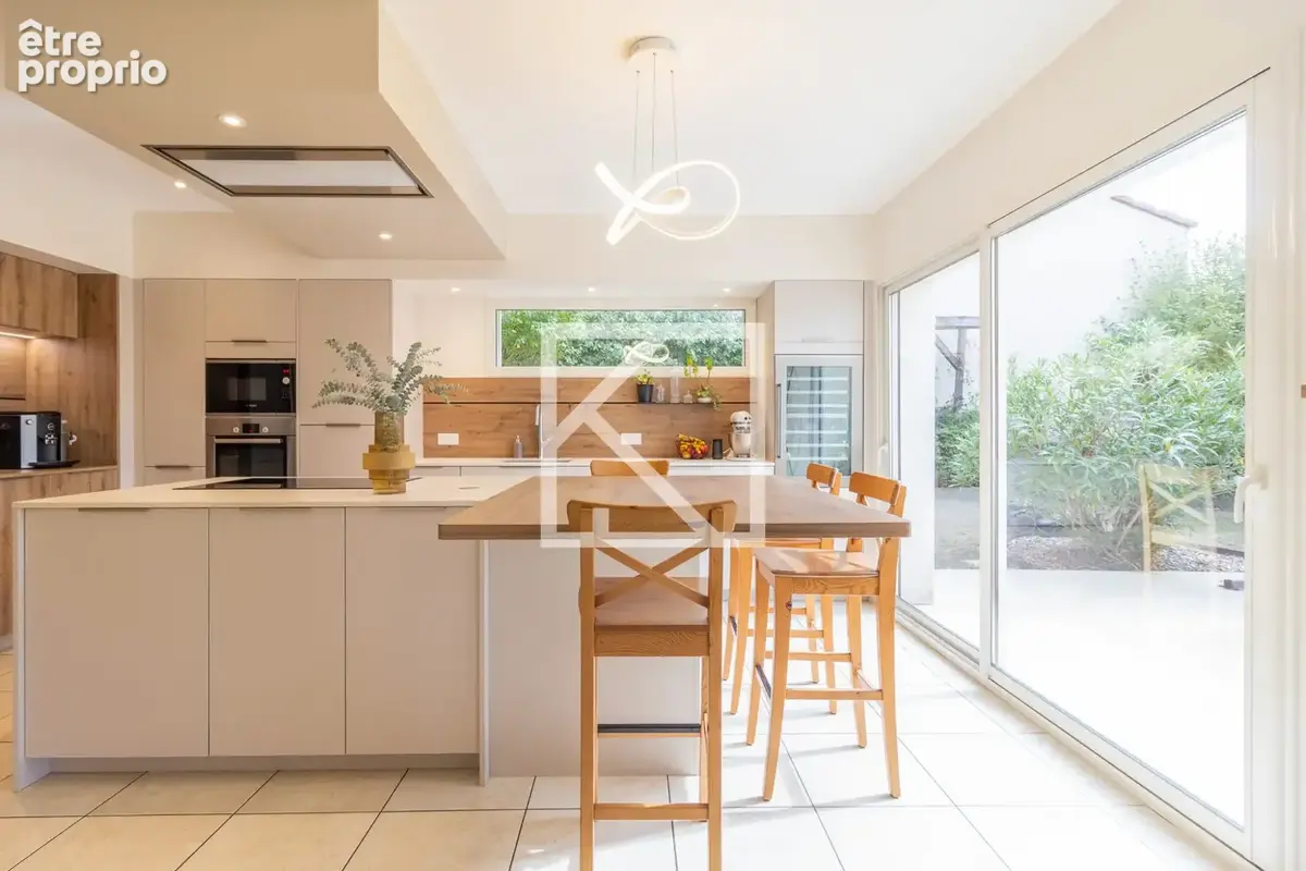 Maison 9 pièces 245 m² à vendre à Cholet (49300) - photo 9