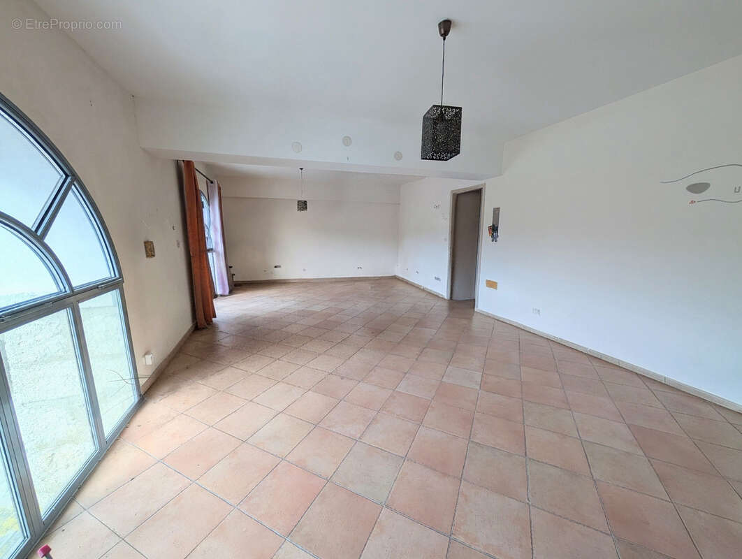 Appartement à LAROQUE