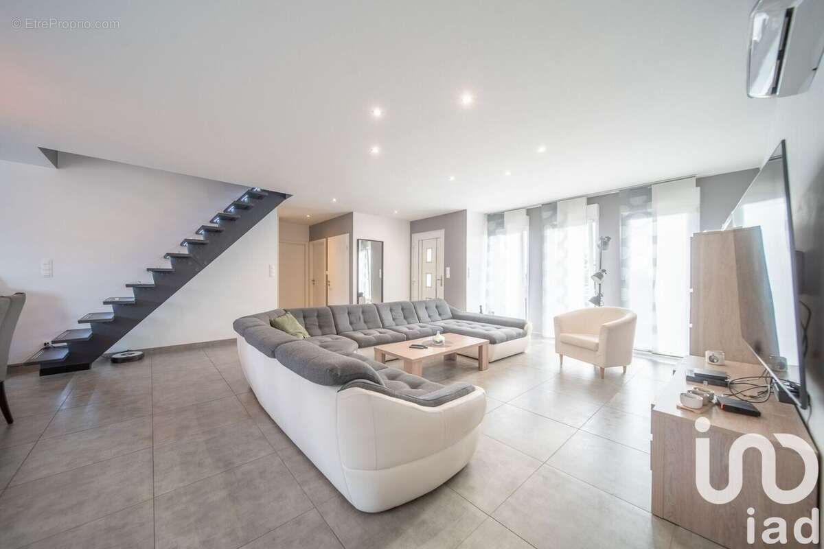 Photo 2 - Maison à DONCOURT-LES-LONGUYON