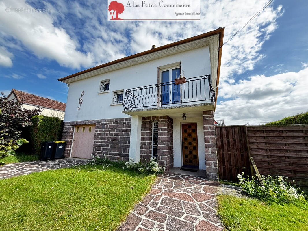 Maison à COURVILLE-SUR-EURE