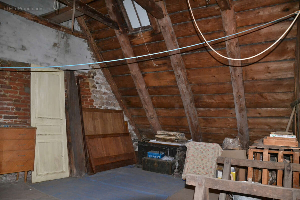 Maison à SAINT-SAUVES-D&#039;AUVERGNE