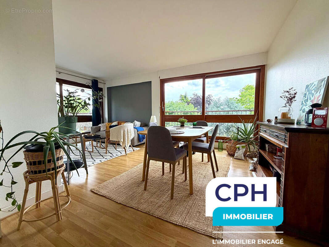 Appartement 5 pièces à vendre au dernier étage avec vue sur square - LE CHESNAY ROCQUENCOURT - photo 3