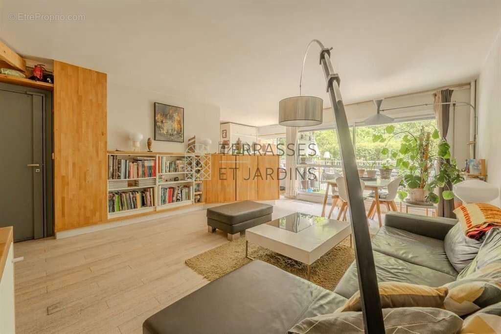 Appartement à PARIS-20E