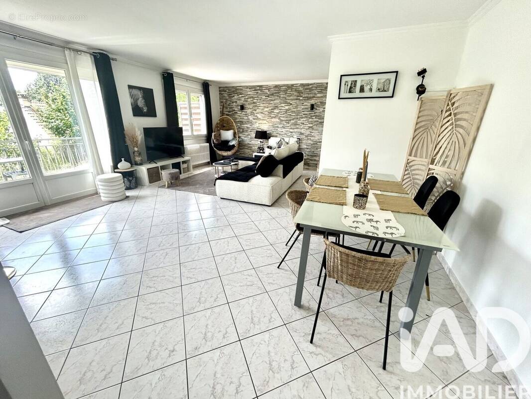 Photo 1 - Maison à YERRES