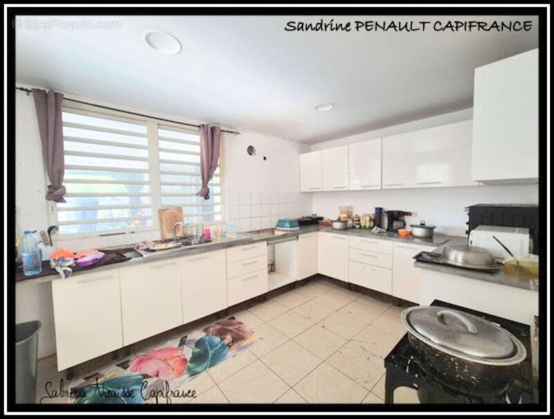 A vendre a kourou (guyane francaise) une maison individuelle t8 de 195 m² + 1 studio independant de 29 m² - terrain de 526 m² -  - photo 6