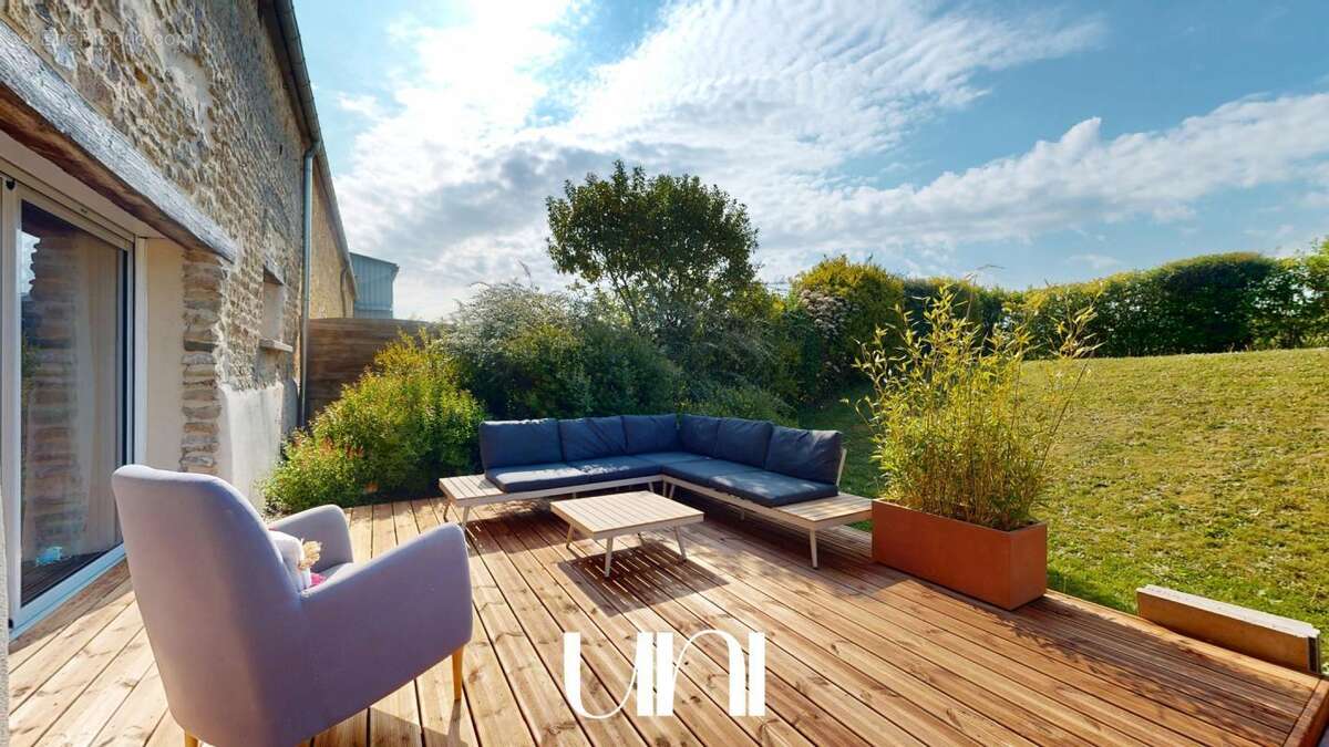 Maison à CLINCHAMPS-SUR-ORNE