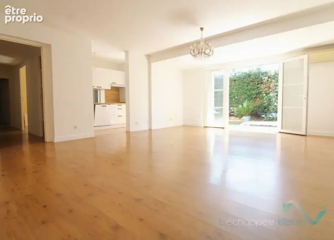 Vente appartement/maison T3 avec jardin  à Cogolin - photo 2