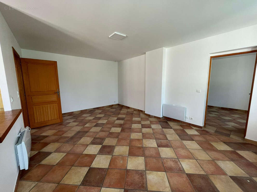 Appartement T2 Rénové - idéal 1er achat - photo 2