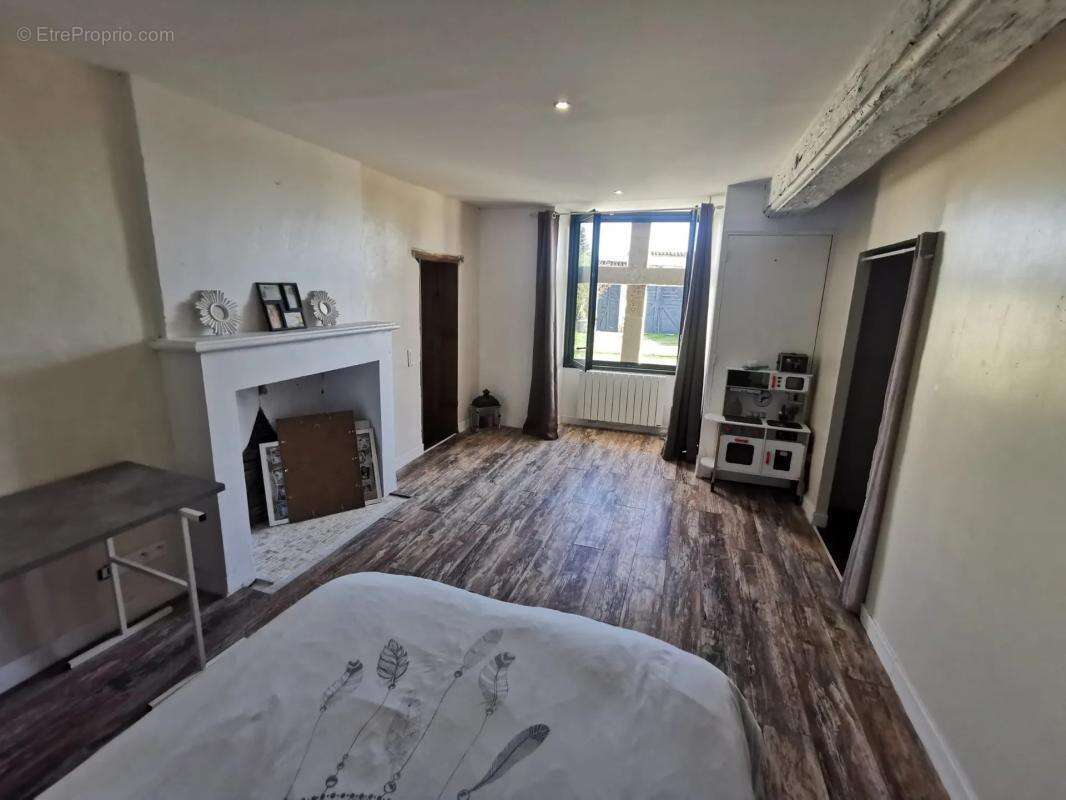 Maison à FONTENILLE