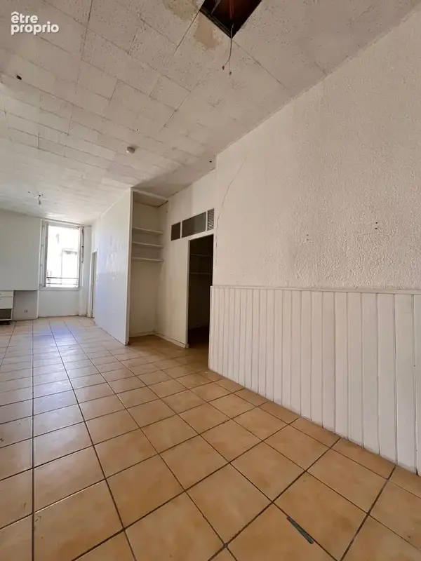 Appartement à MARSEILLE-4E