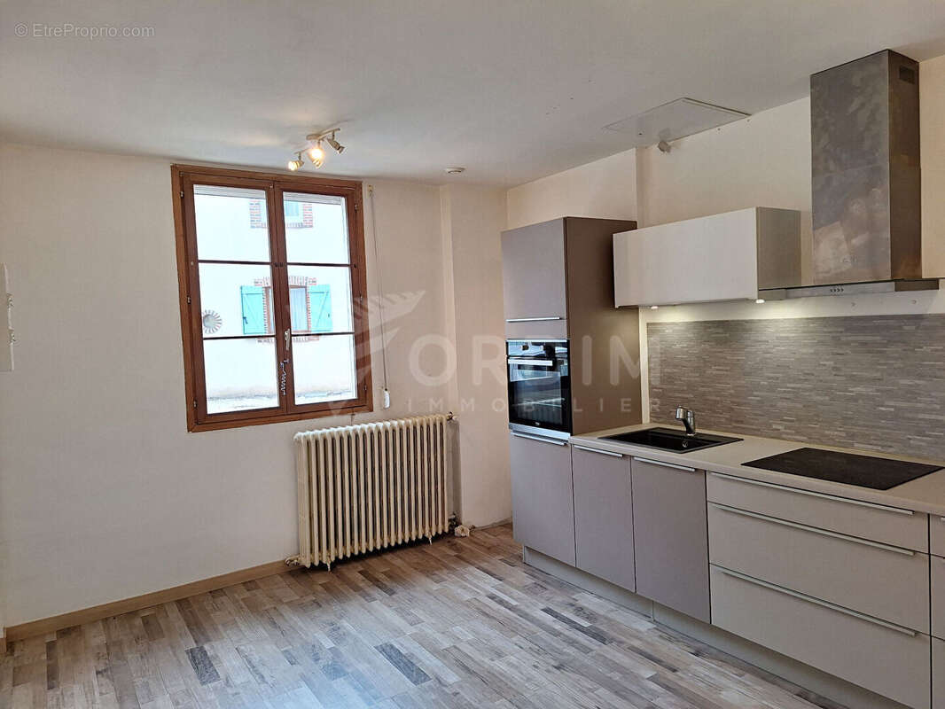 Appartement à TOUCY