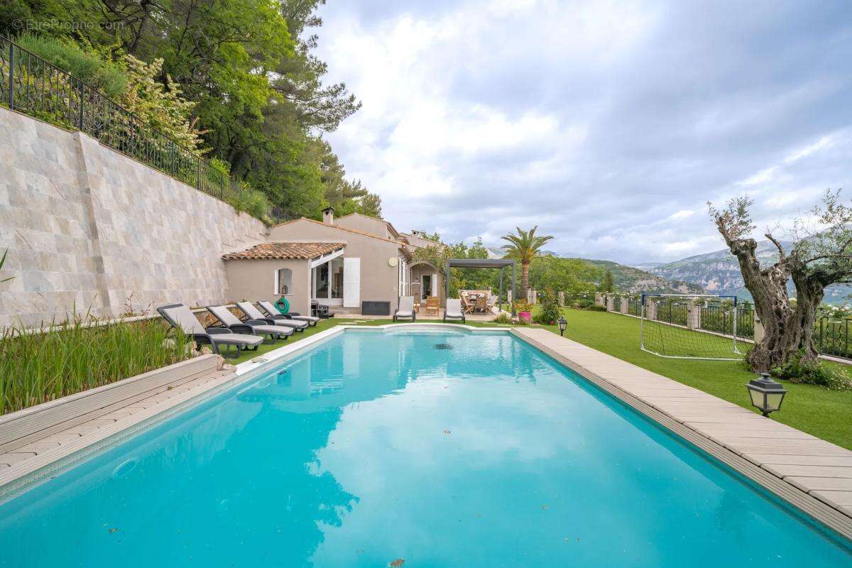 Maison à LE BAR-SUR-LOUP