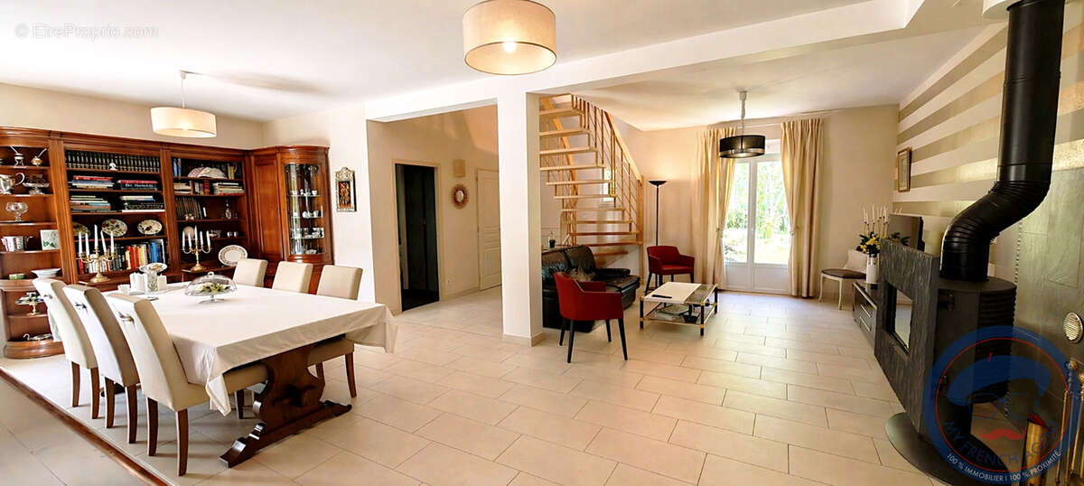 Maison à SAINT-CYR-SUR-LOIRE