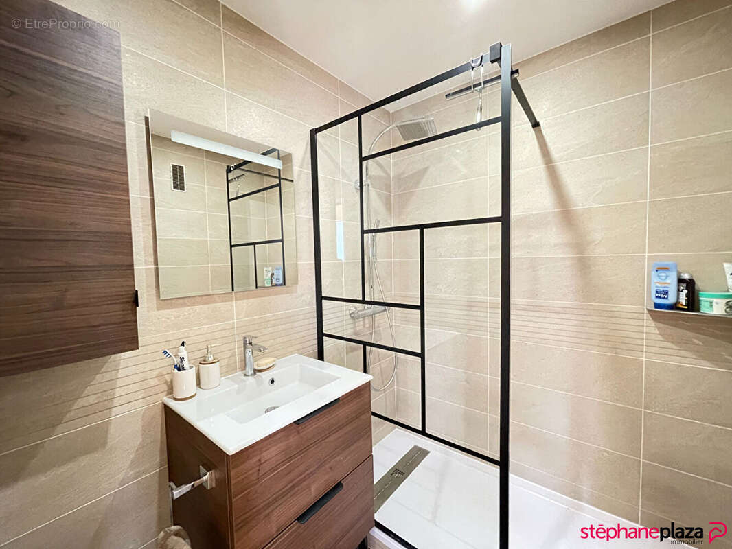 Appartement à VAUX-LE-PENIL