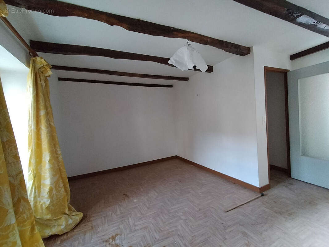 Maison à MINIAC-MORVAN