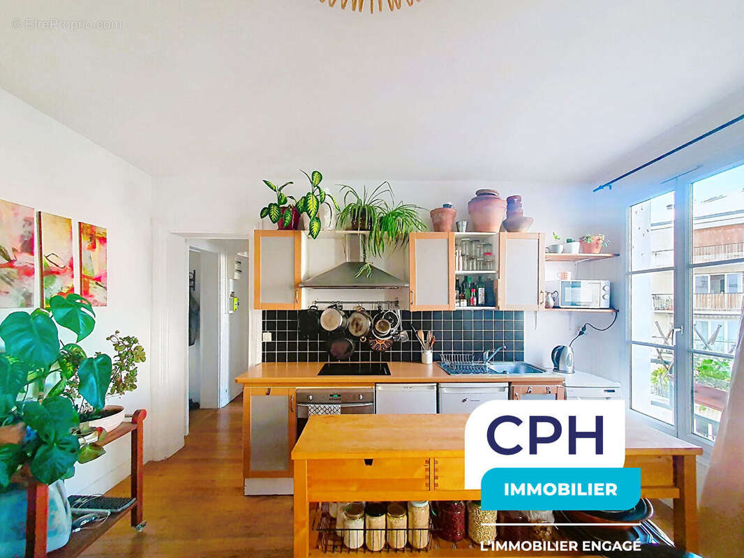 Appartement à PARIS-12E