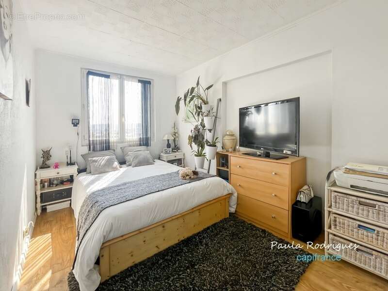 Appartement à LES CLAYES-SOUS-BOIS