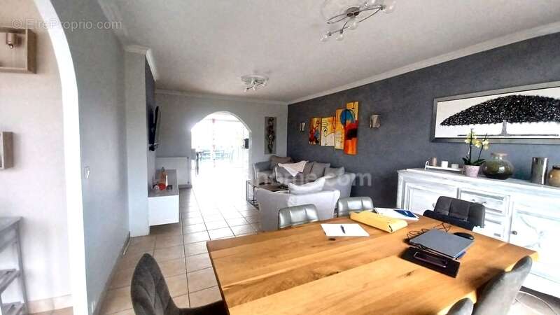 Maison à VARENNES-VAUZELLES