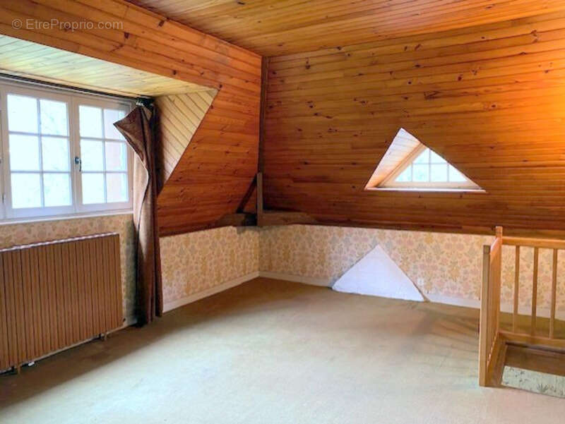 Maison à VILLENEUVE-L'ARCHEVEQUE