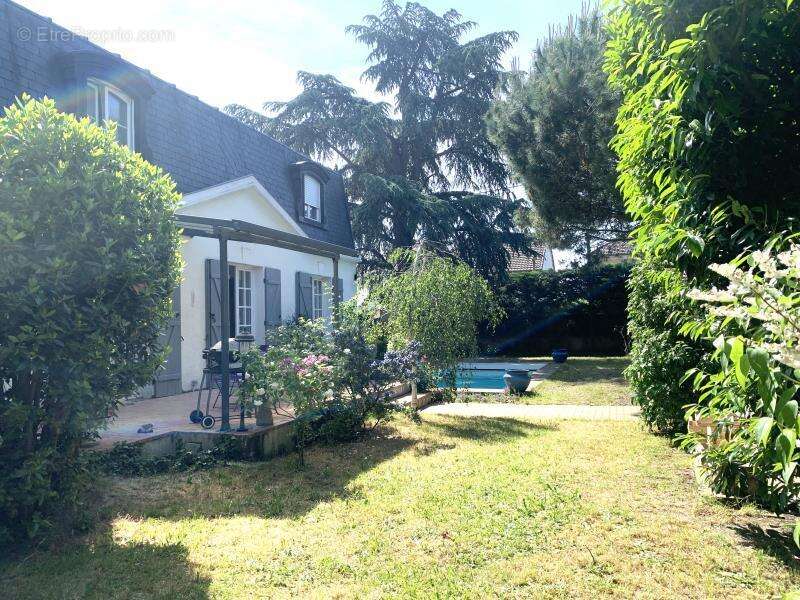 Maison à CONFLANS-SAINTE-HONORINE