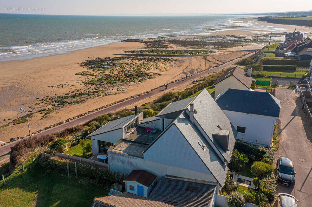 Maison à LUC-SUR-MER