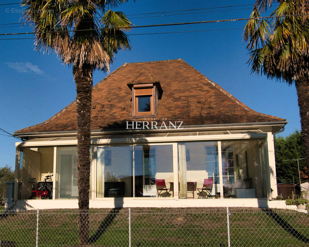 Maison à MONTPON-MENESTEROL