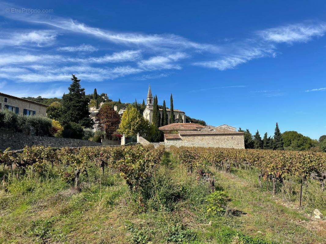 Maison à SAINT-LAURENT-DE-CARNOLS