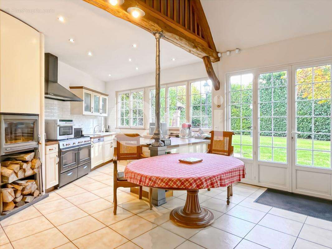 Maison à MARCILLY-LA-CAMPAGNE