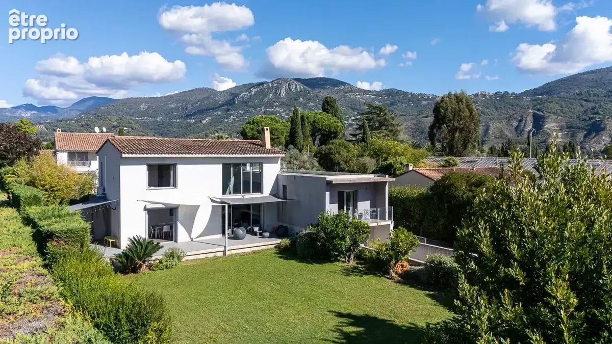 Maison 5 pièces 157 m² à vendre à Carros (06510) - photo 1