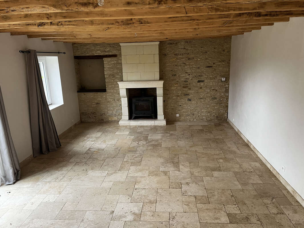 Maison à SAINT-JEAN-DE-SAUVES