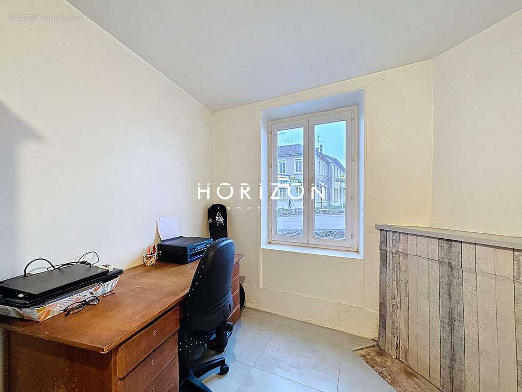 Maison 162 m² à Baneins  - photo 7