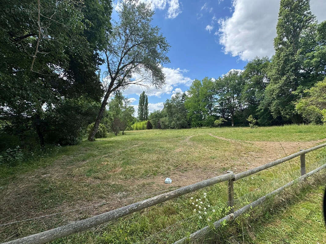 Maison à BUSSIERE-POITEVINE