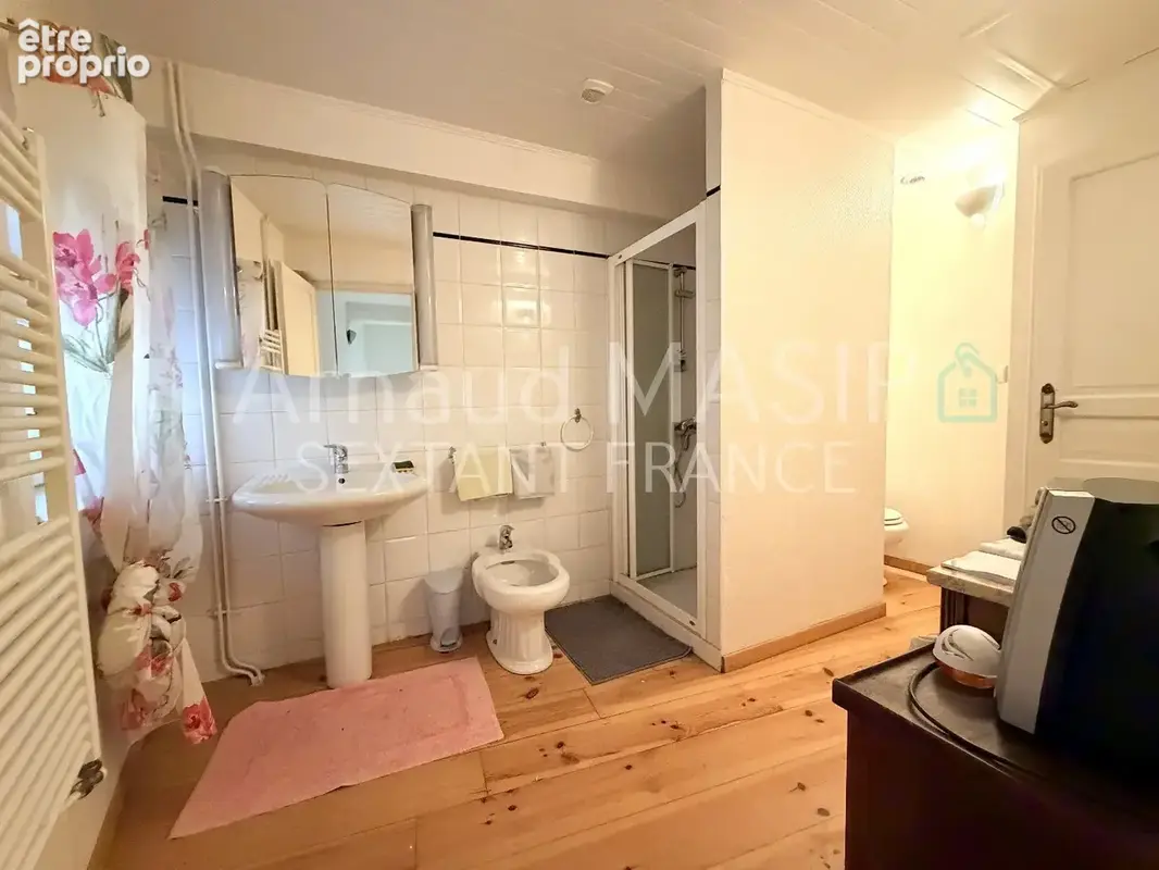 Maison en pierres avec atelier dans village tranquil prise - photo 12
