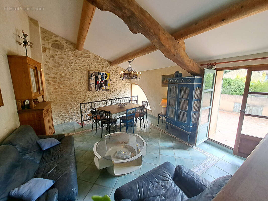 Maison à MALAUCENE