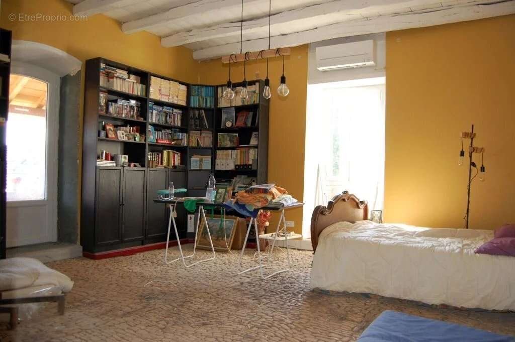 Maison à BEYNAC-ET-CAZENAC