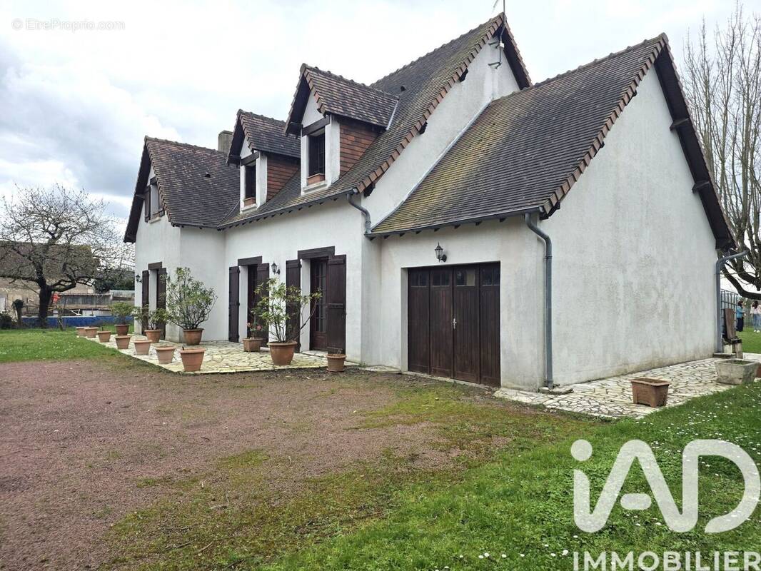 Photo 1 - Maison à NOYANT-DE-TOURAINE