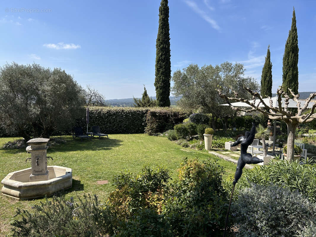 Maison à SAINT-QUENTIN-LA-POTERIE