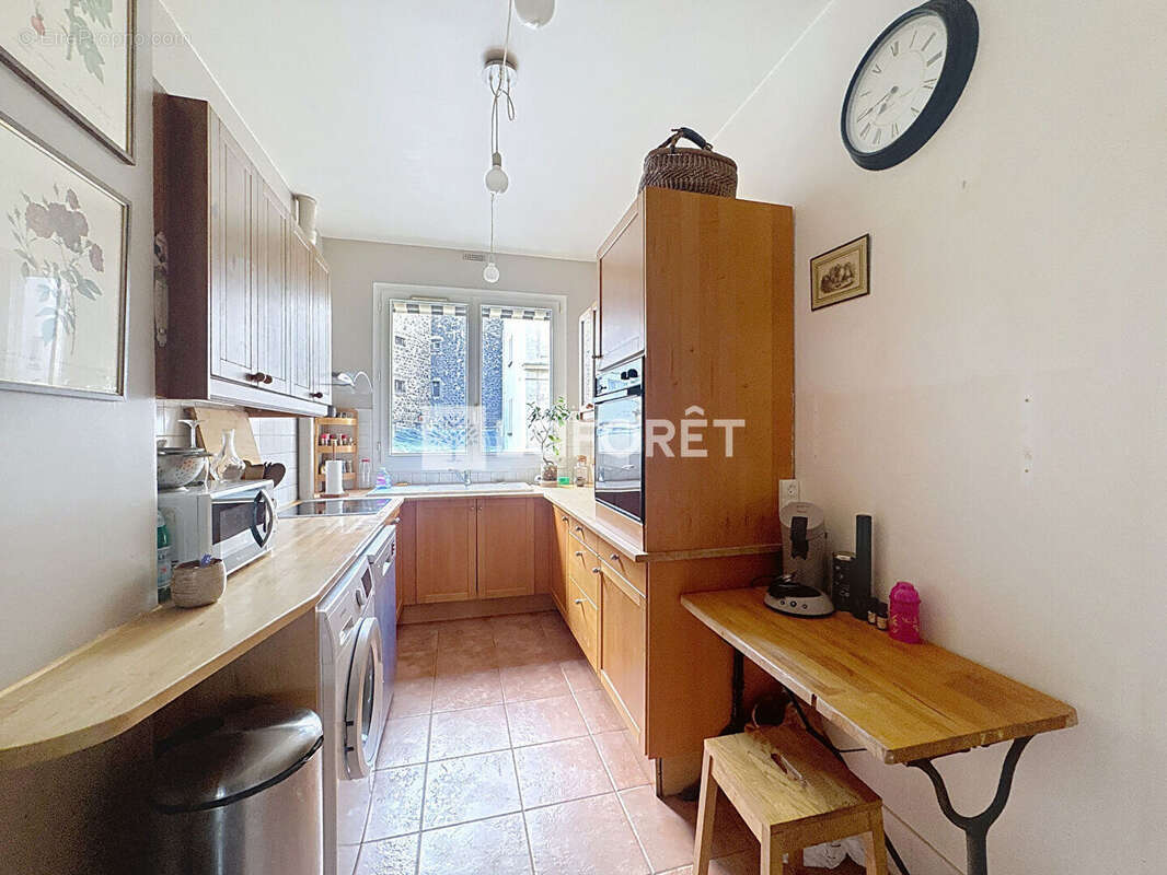 Appartement à PARIS-8E