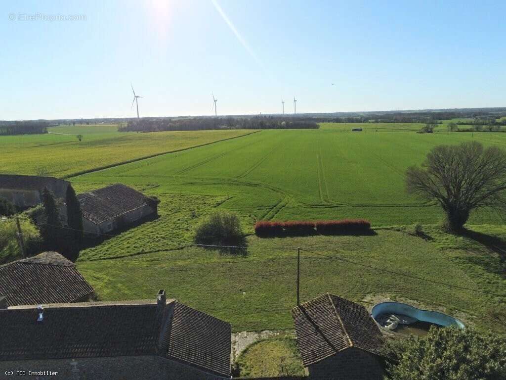 Maison à CIVRAY