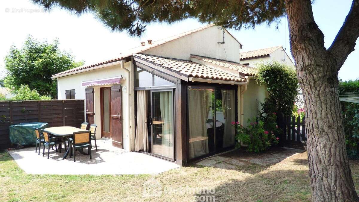 Maison, avec un extérieur prêt à vous accueillir. - Maison à SAINT-VINCENT-SUR-JARD