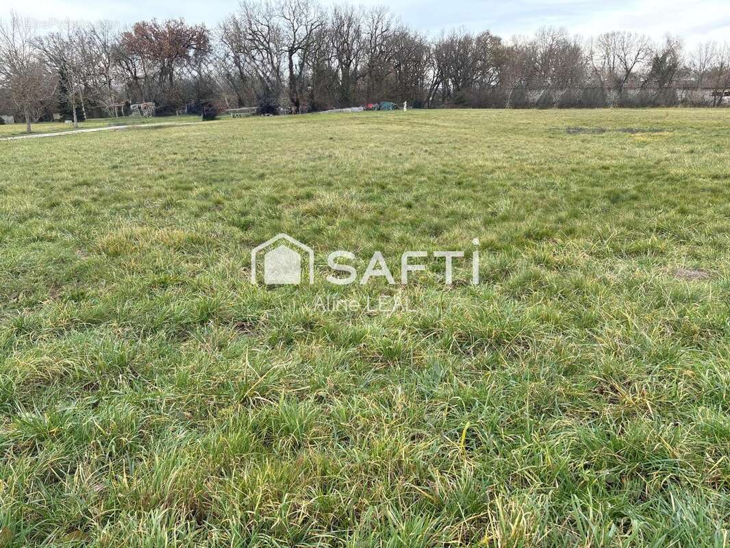 Photo 2 - Terrain à CASTELMAYRAN