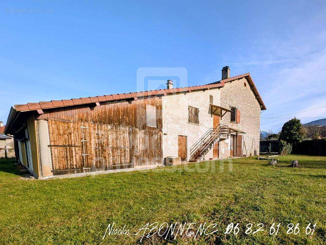 Maison à VARCES-ALLIERES-ET-RISSET