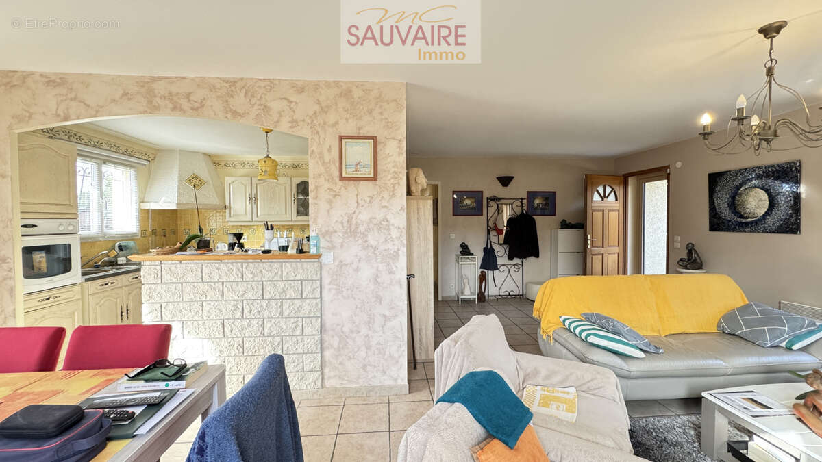 Maison à SAINT-HIPPOLYTE