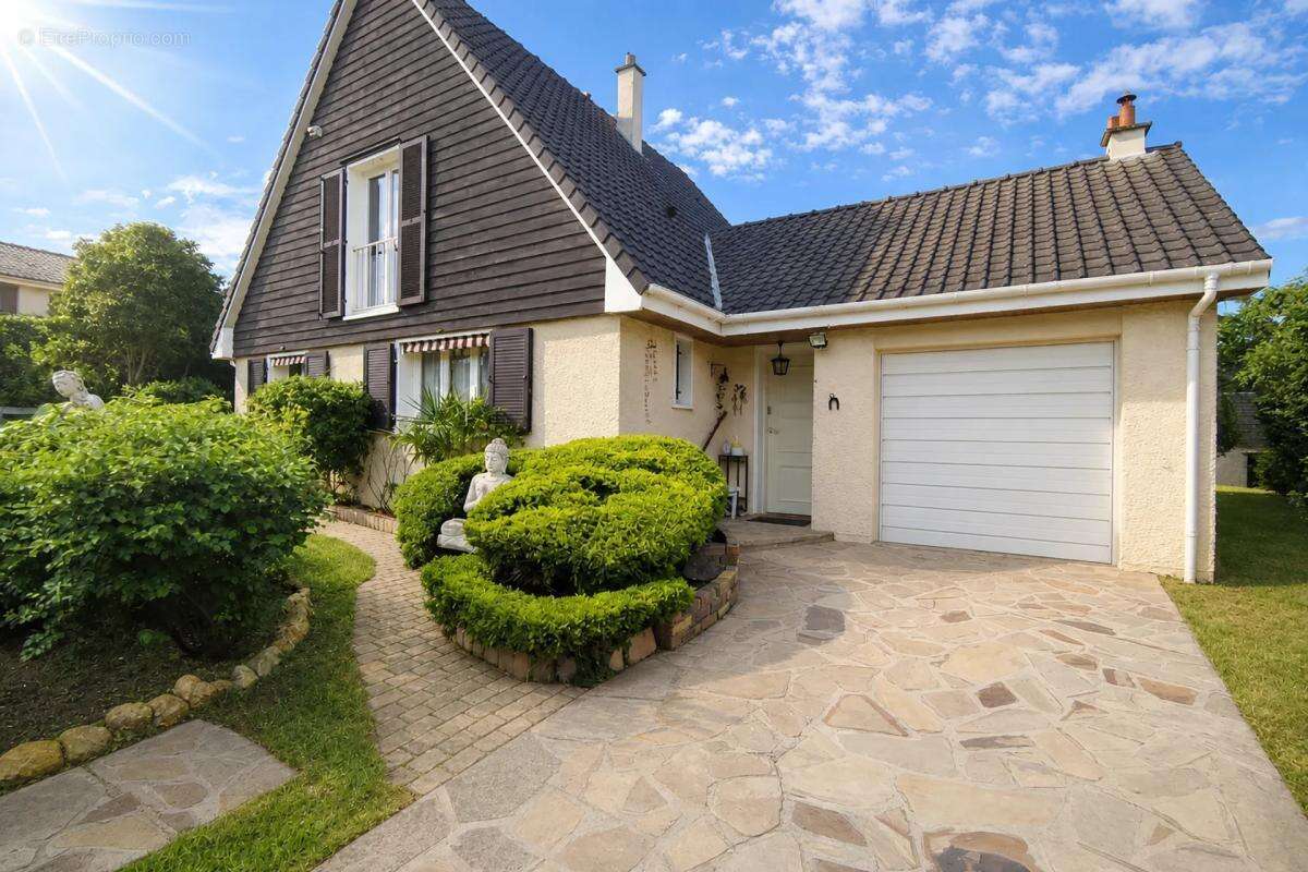 Maison à SAINT-FARGEAU-PONTHIERRY