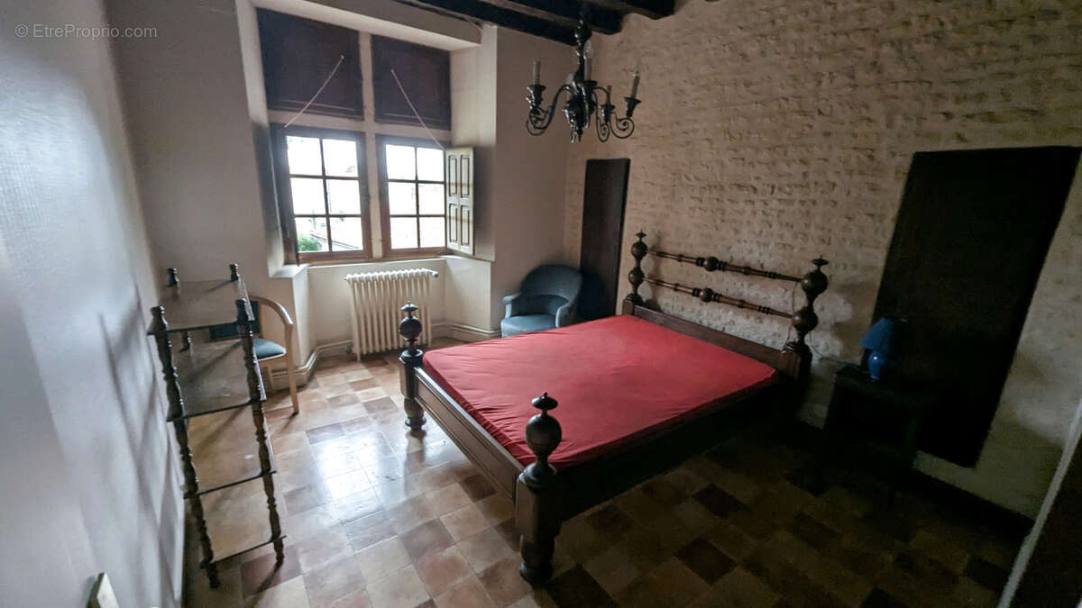 Maison à SAINT-GELAIS