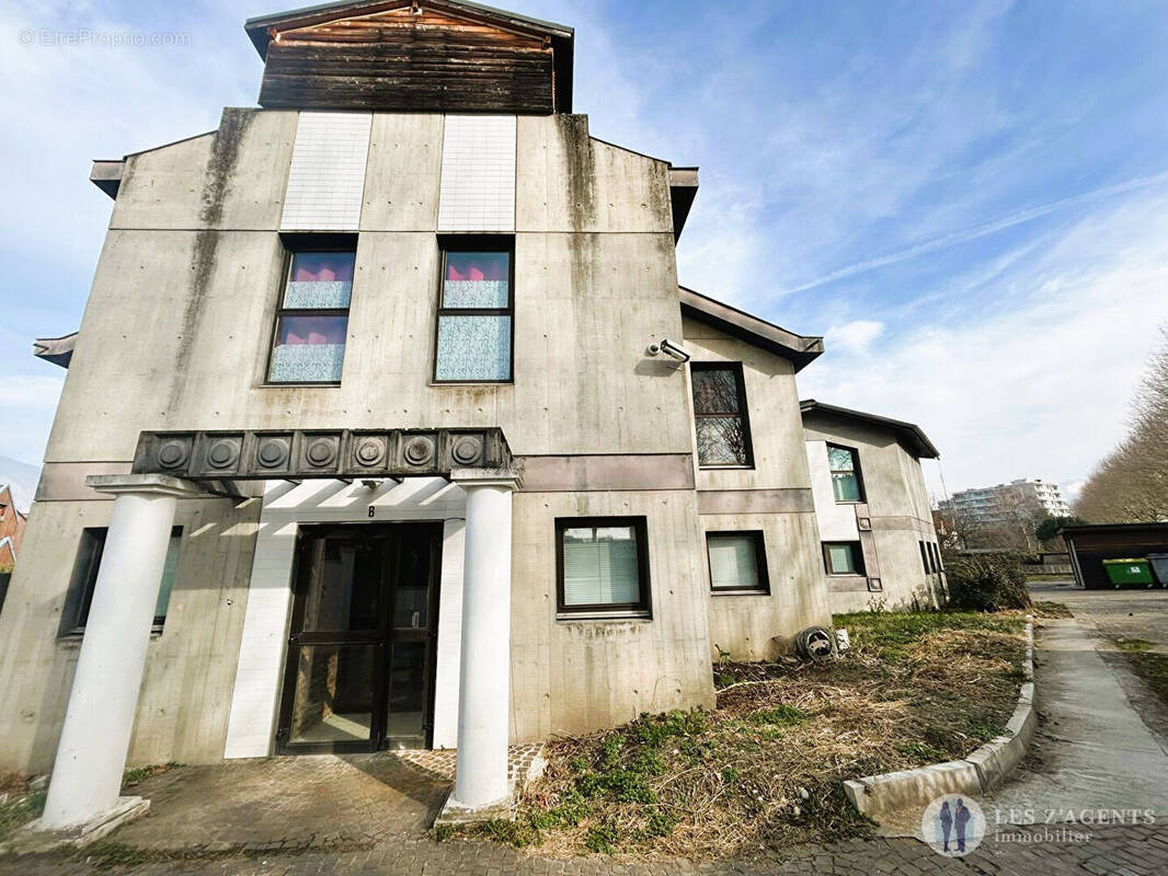 Appartement à SAINT-MARTIN-D'HERES