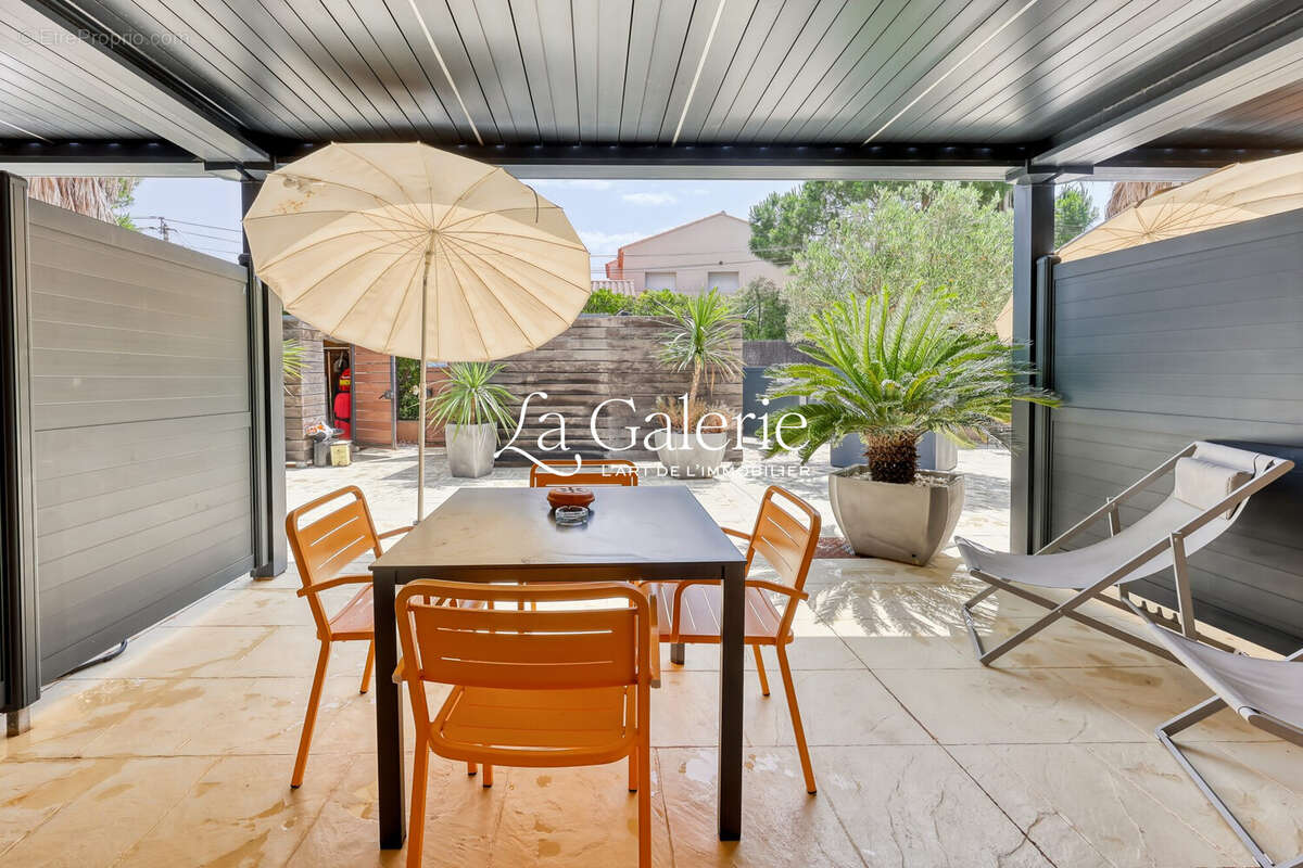 Appartement à HYERES